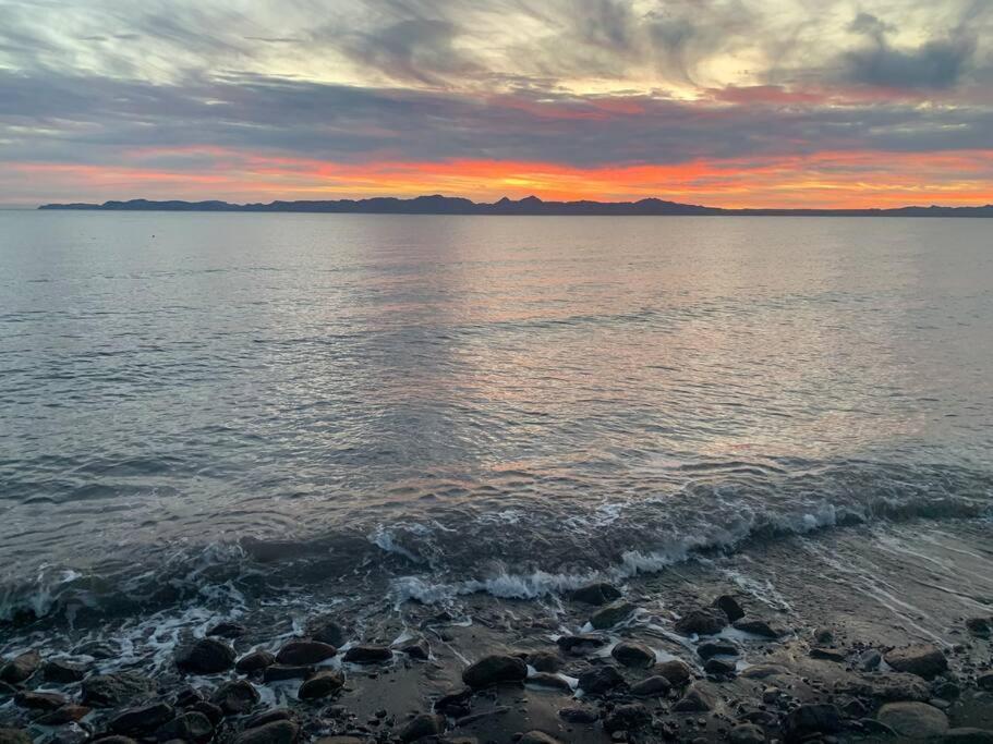 Tres Iguanas Apart Hotel - New, Cozy & Spacious Flats, Short Walk To Beach Loreto  Buitenkant foto